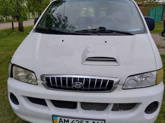 Hyundai H-1 2005г. в рассрочку
