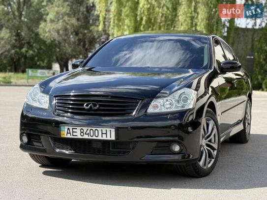 Infiniti M35                             2008г. в рассрочку