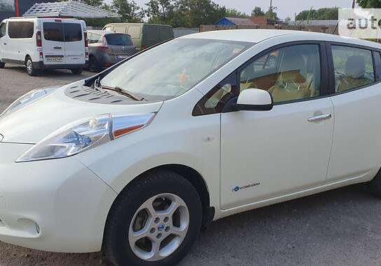 Nissan Leaf 2011р. у розстрочку