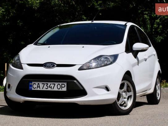 Ford Fiesta
                          2012г. в рассрочку