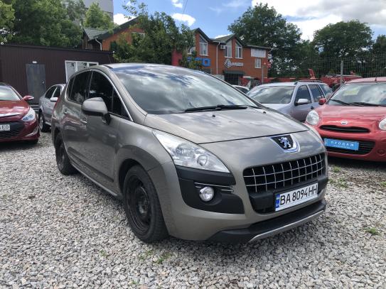 Peugeot 3008
                            2012г. в рассрочку