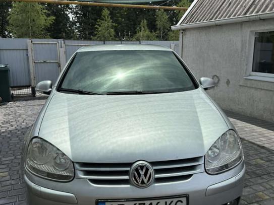 Volkswagen Golf                            2008г. в рассрочку