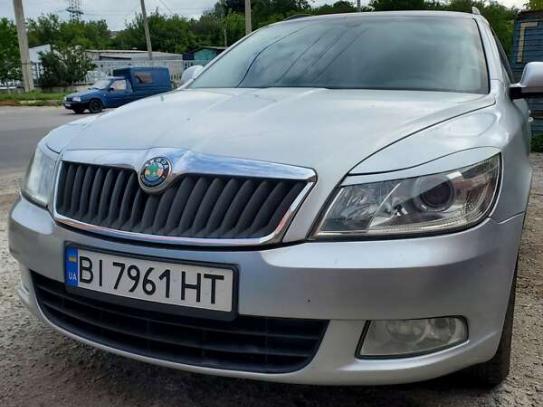 Skoda Octavia                         2010г. в рассрочку