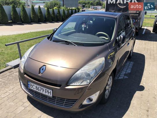 Renault Scenic                          2011г. в рассрочку