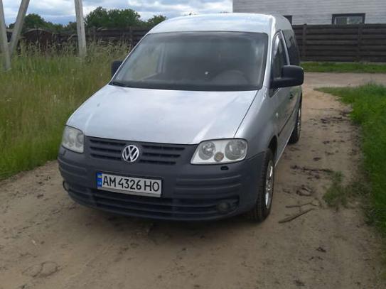 Volkswagen Caddy                           2004г. в рассрочку