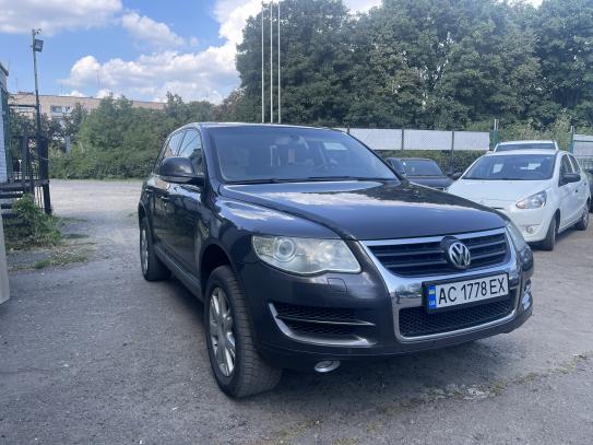 Volkswagen Touareg 2007р. у розстрочку