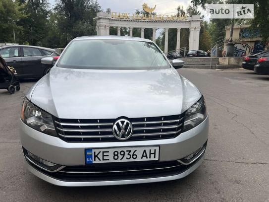 Volkswagen Passat 2015р. у розстрочку