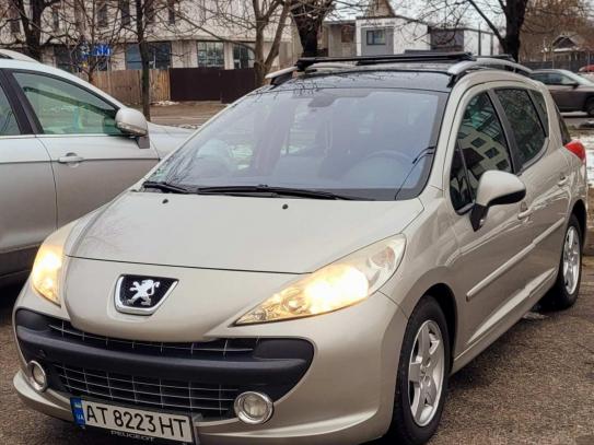 Peugeot 207
                             2008г. в рассрочку