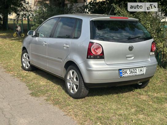 Volkswagen Polo                            2008г. в рассрочку