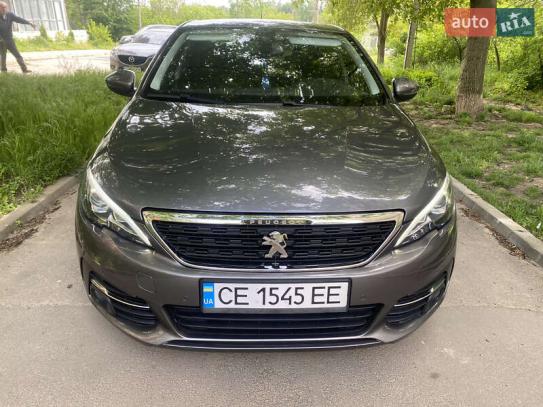 Peugeot 308                             2017г. в рассрочку