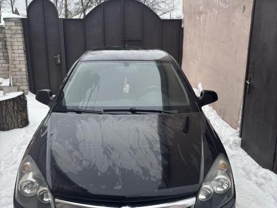 Opel Astra                           2011г. в рассрочку