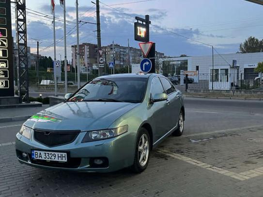 Honda Accord                          2003г. в рассрочку