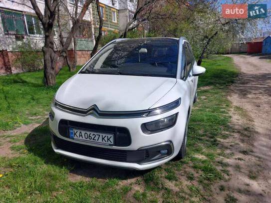 Citroen Grand c4 spacetourer
            2019г. в рассрочку