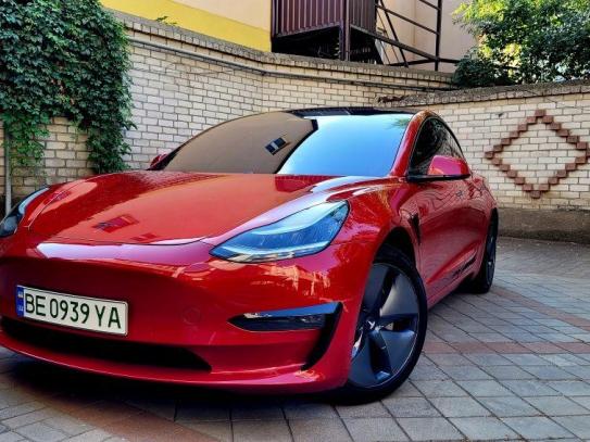 Tesla Model 3 2019г. в рассрочку