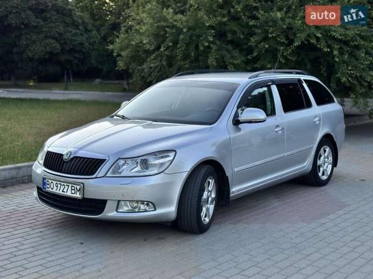 Skoda Octavia                         2011г. в рассрочку