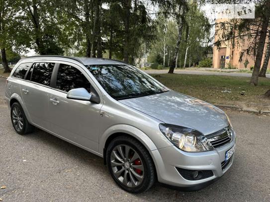 Opel Astra 2010р. у розстрочку