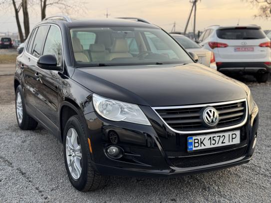 Volkswagen Tiguan
                          2011г. в рассрочку