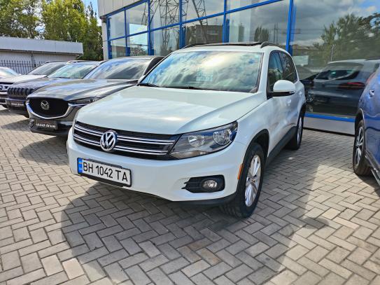 Volkswagen Tiguan
                          2014г. в рассрочку