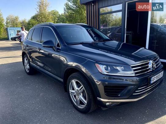 Volkswagen Touareg                         2014г. в рассрочку