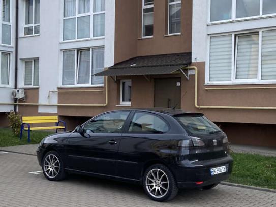 Seat Ibiza 2005г. в рассрочку