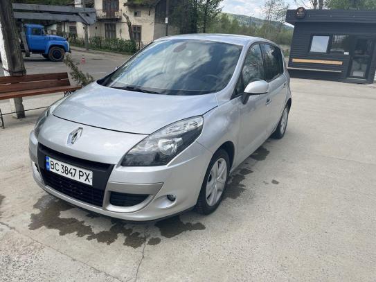 Renault Scenic iii                      2011г. в рассрочку