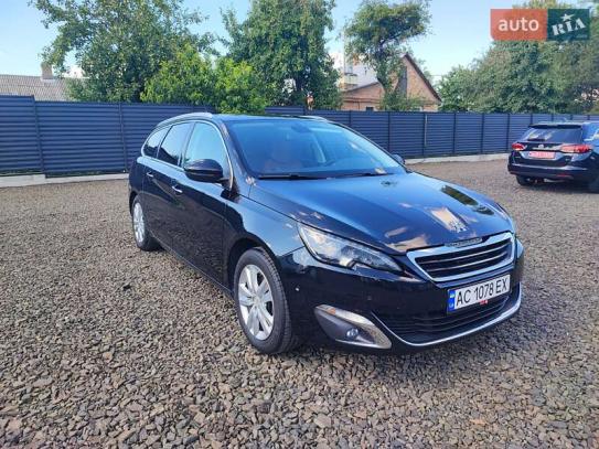 Peugeot 308                             2015г. в рассрочку