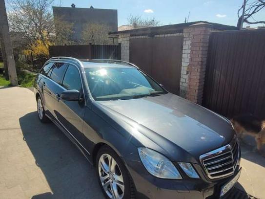 Mercedes-benz E-class
                         2012г. в рассрочку