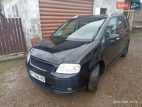 Volkswagen Touran
                          2004г. в рассрочку