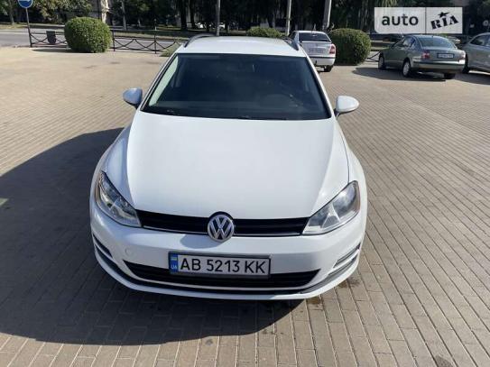 Volkswagen Golf 2015р. у розстрочку