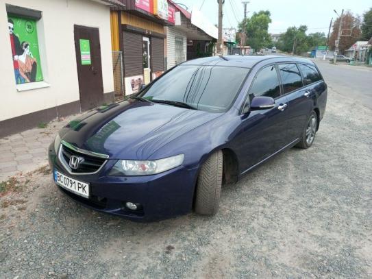 Honda Accord                          2003г. в рассрочку