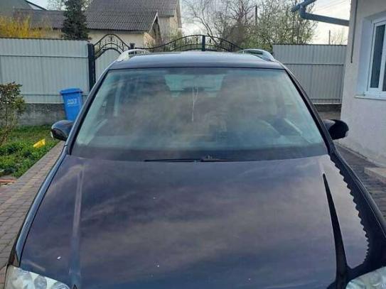 Volkswagen Touran 2005г. в рассрочку