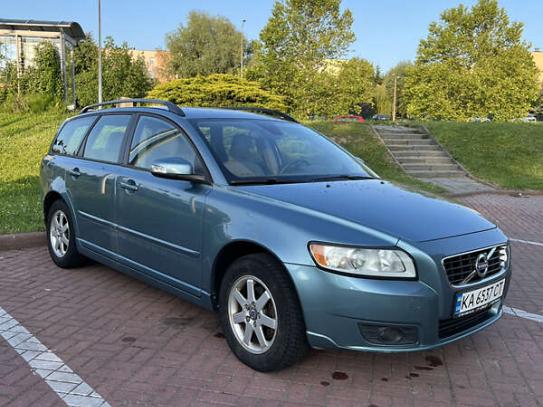 Volvo V50
                             2009г. в рассрочку