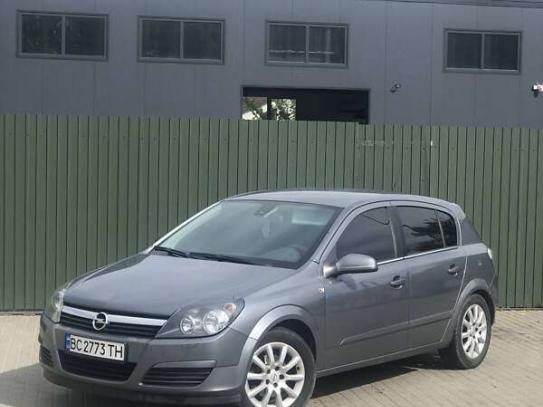 Opel Astra 2004р. у розстрочку