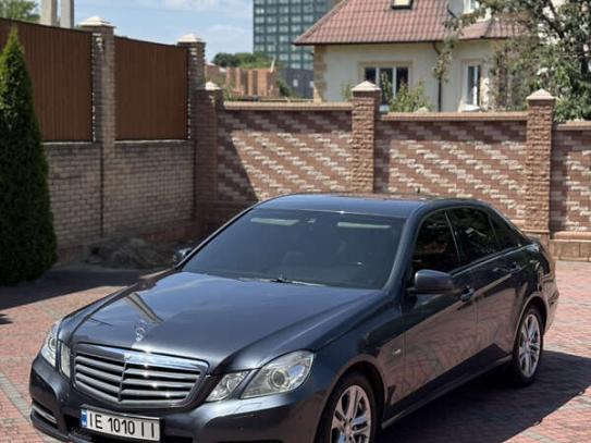 Mercedes-benz E-class 2011р. у розстрочку