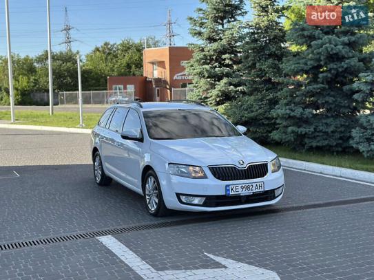 Skoda Octavia                         2014г. в рассрочку