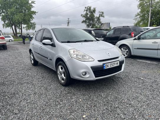 Renault Clio                            2009г. в рассрочку