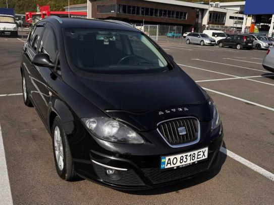 Seat Altea
                           2013г. в рассрочку