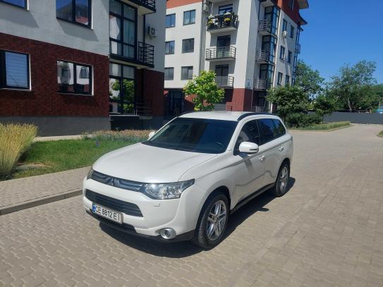 Mitsubishi Outlander                       2013г. в рассрочку