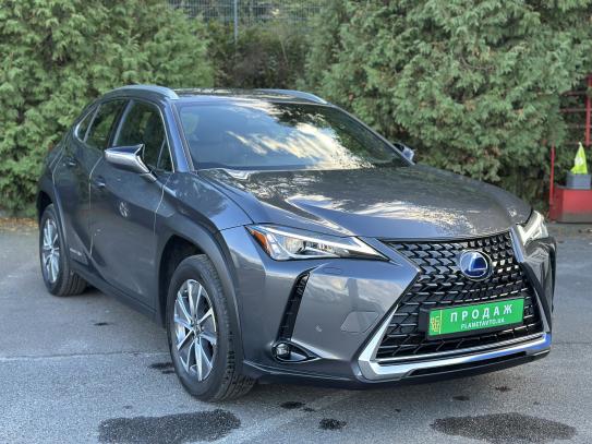 Lexus Ux 2022г. в рассрочку