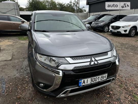 Mitsubishi Outlander 2021р. у розстрочку