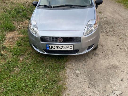 Fiat Grande punto                    2008г. в рассрочку