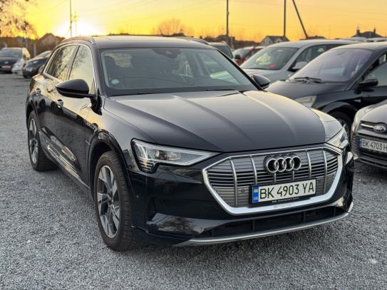 Audi E-tron 2019г. в рассрочку