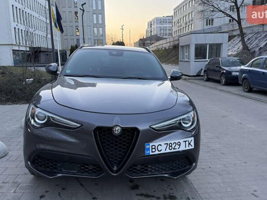Alfa Romeo stelvio                   2017г. в рассрочку
