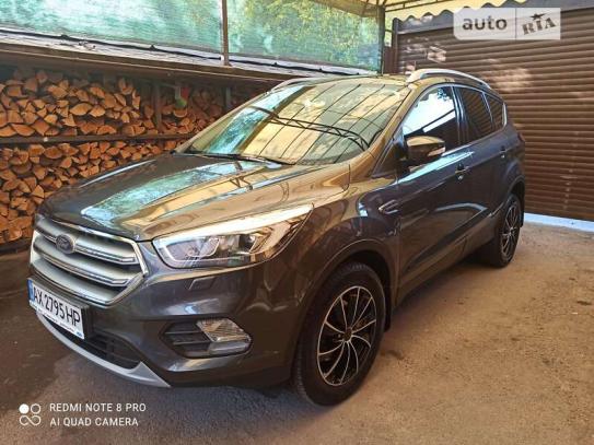 Ford Kuga 2019г. в рассрочку