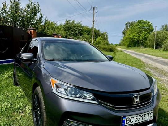 Honda Accord                          2016г. в рассрочку