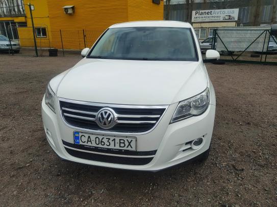 Volkswagen Tiguan                          2011г. в рассрочку