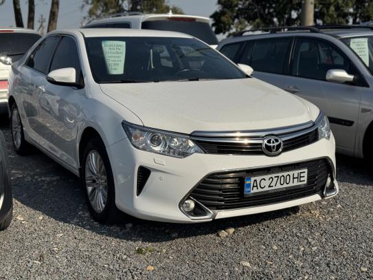 Toyota Camry 2016р. у розстрочку