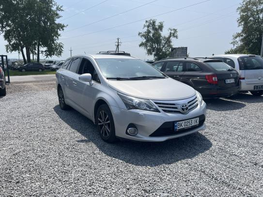 Toyota Avensis                         2012г. в рассрочку