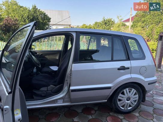 Ford Fusion                          2003г. в рассрочку