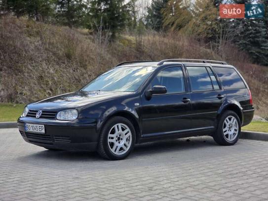 Volkswagen Golf                            2004г. в рассрочку